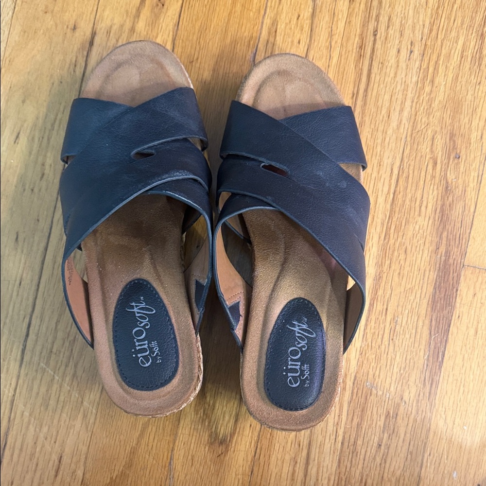 Sofft Black Leather Sandals